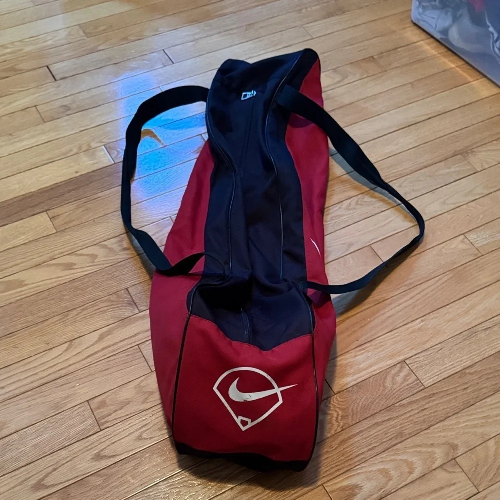 Nike Red and Black Baseball ⚾️ Sports Duffle Bag